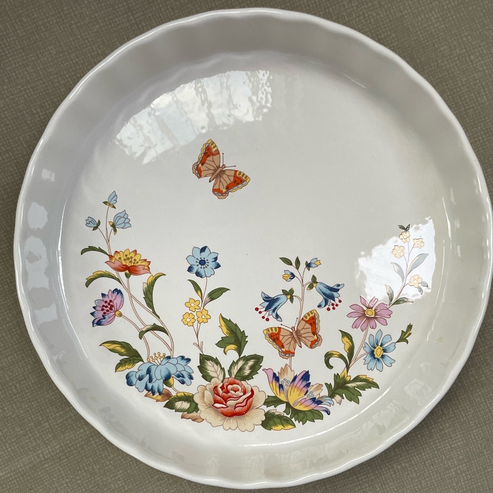 John Aynsley cottage garden 8” quiche oven to table dish.